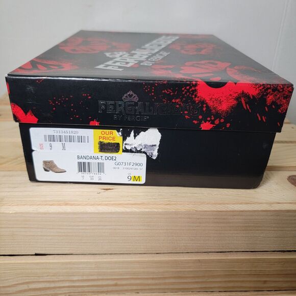 Fergalicious by Fergie Faux Suede Ankle Boots 2" Heel w/ Box - Size 9M - Picture 8 of 9